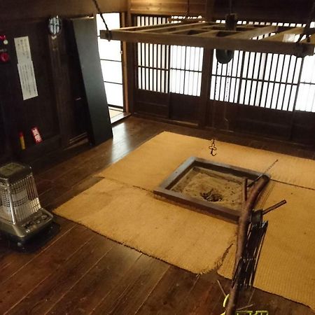 Gokayama Gassho No Sato Hotel Nanto Esterno foto