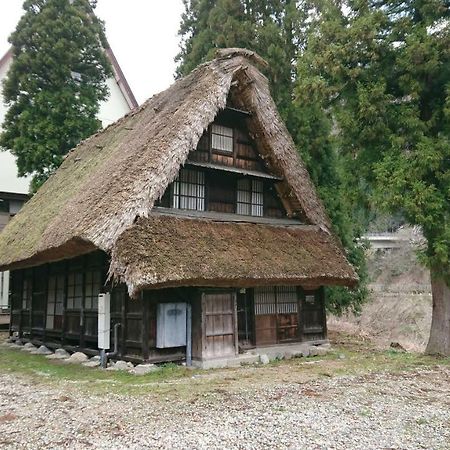 Gokayama Gassho No Sato Hotel Nanto Esterno foto