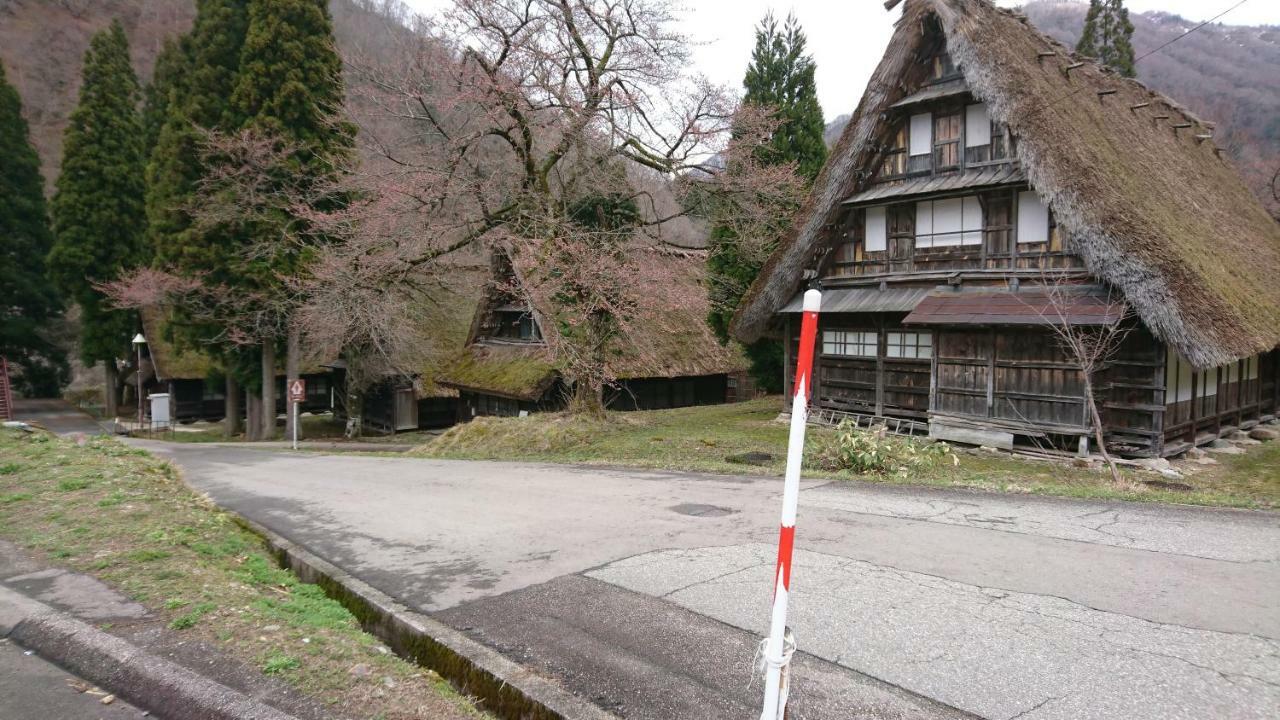 Gokayama Gassho No Sato Hotel Nanto Esterno foto