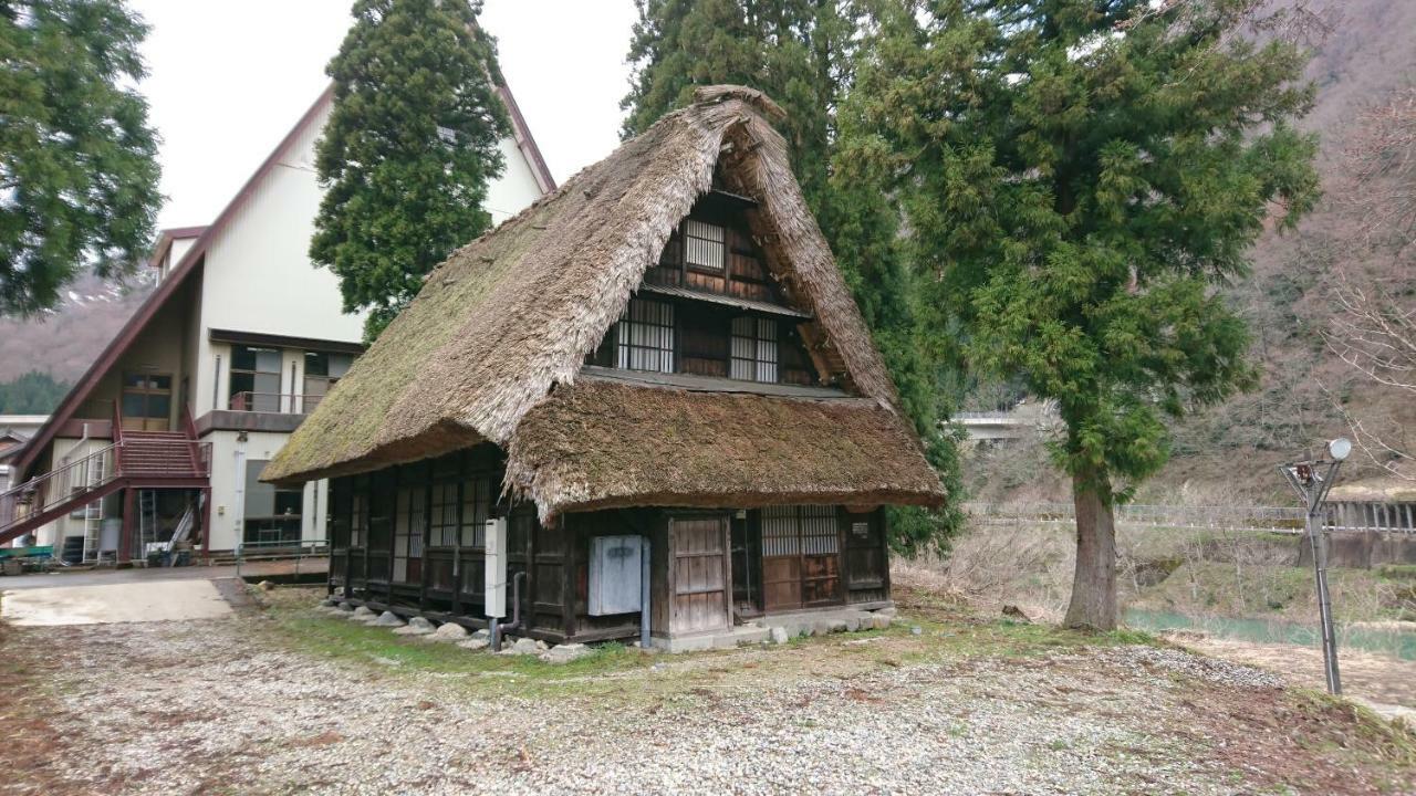 Gokayama Gassho No Sato Hotel Nanto Esterno foto
